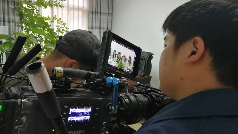 剧本杀式体验：港南区广告片拍摄公司构建沉浸式消费决策路径