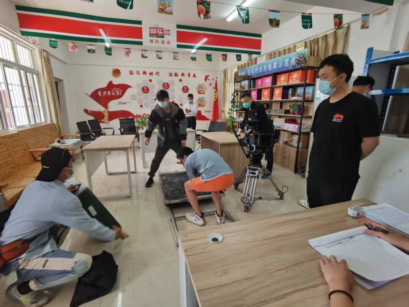 追星女孩心理学分析报告：港南区广告片拍摄公司揭秘饭圈应援式传播逻辑
