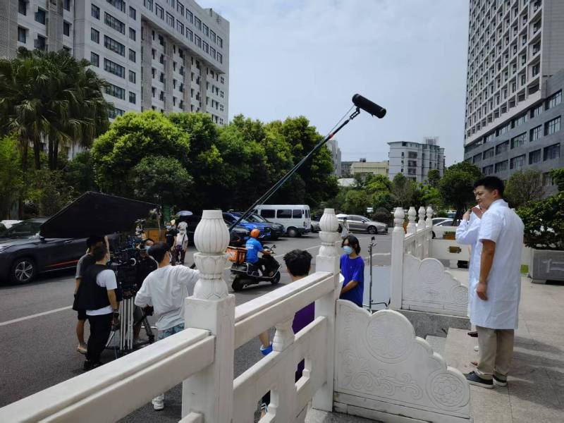 港南区广告片拍摄公司低成本实现高规格制作的诀窍